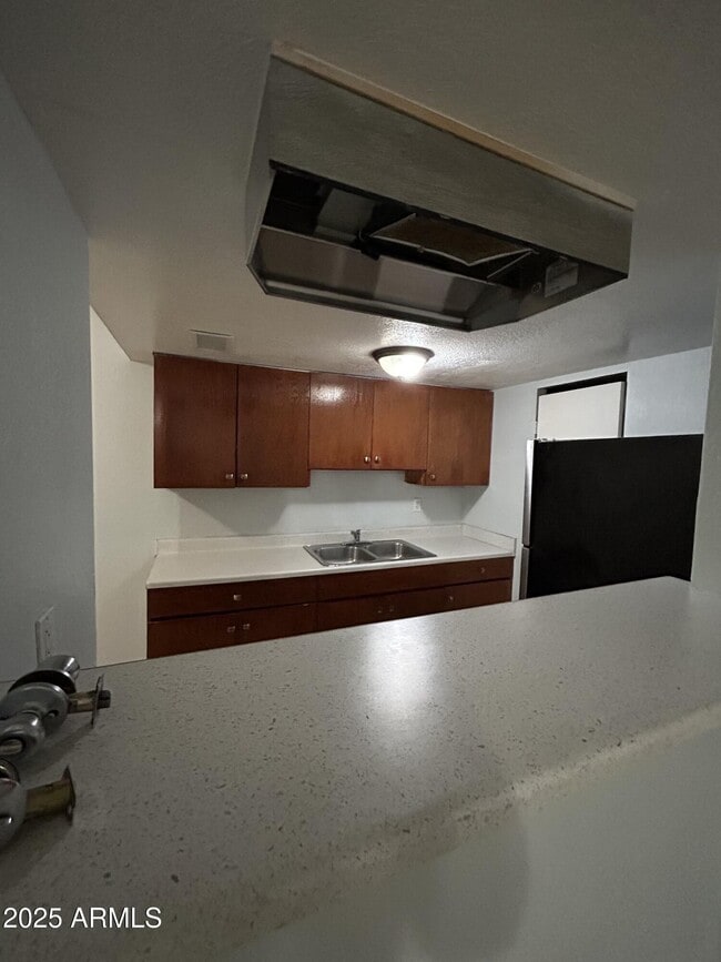 Foto del edificio - 5415 W Lynwood St