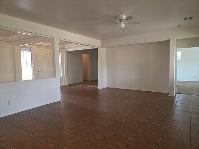 Foto del edificio - 19950 E Reins Rd