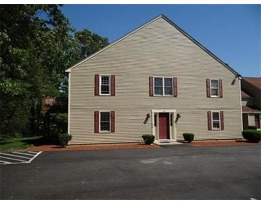 Primary Photo - 39 Lantern Ln