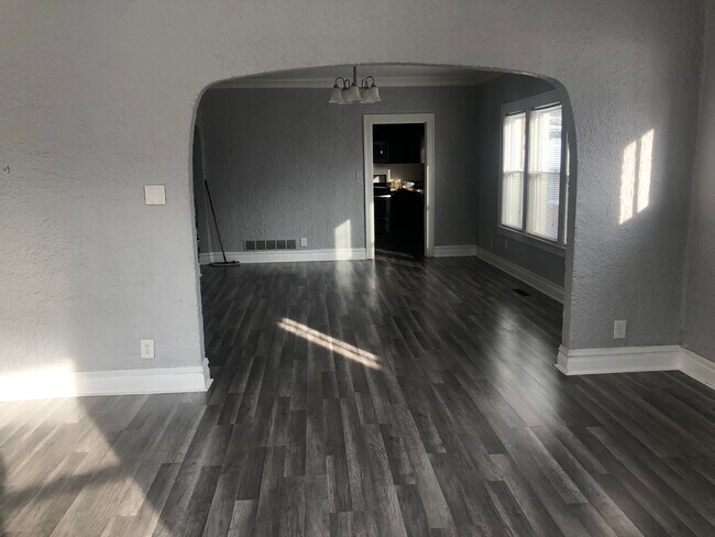 Building Photo - 508 N William St