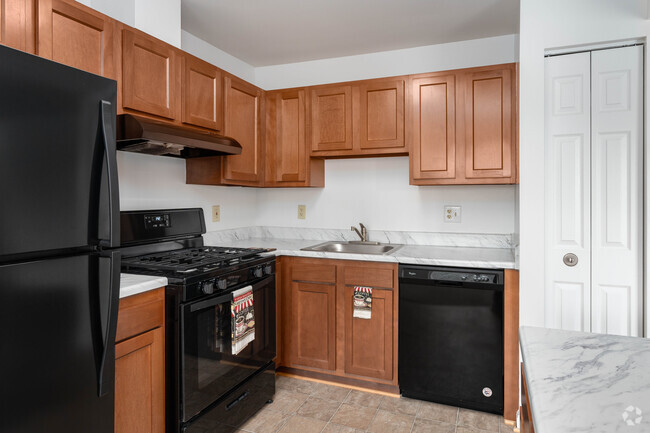 2BR, 2BA - 1132SF - Orchard Crossing Apartments