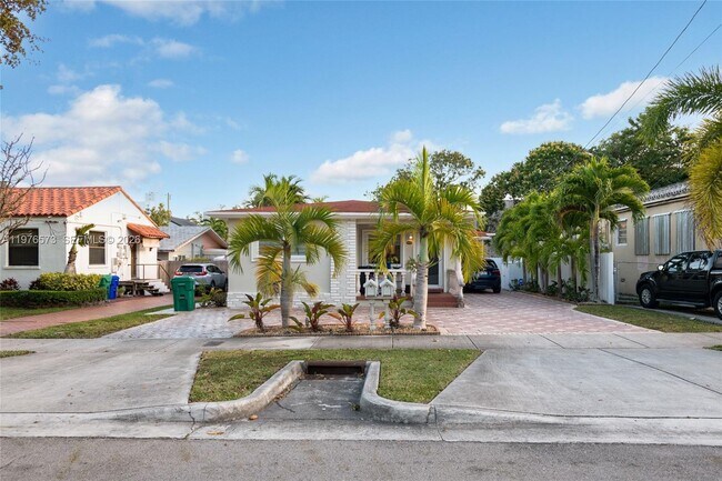 Foto del edificio - 1620 SW 19th St