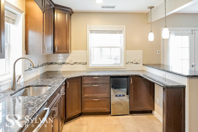 Building Photo - Sweet 3BR 2BA Home