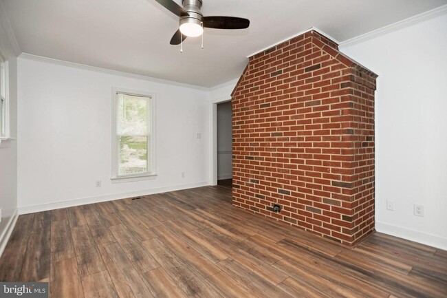 Building Photo - 11511 Wilderness Park Dr