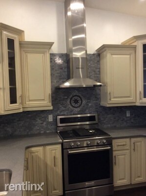 Foto del edificio - 138 S 11th St