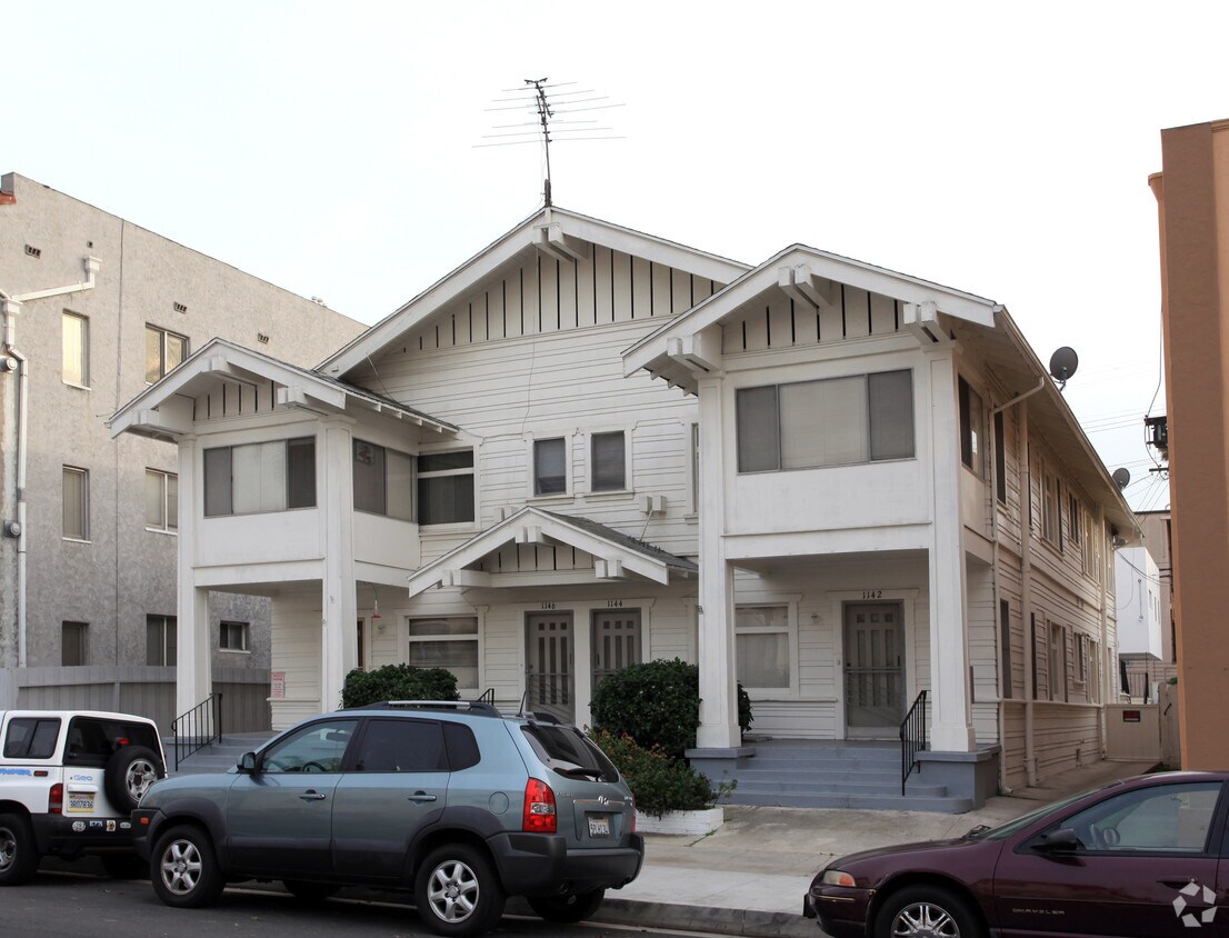 Foto del edificio - 1142-1148 E 1st St