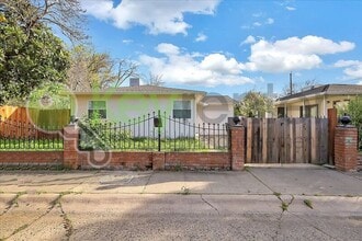 Building Photo - 4406 13th Ave Building Photo - 4406 13th Ave