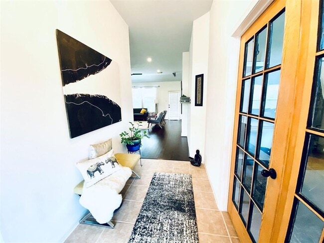 Building Photo - 16803 Bay Ledge Ct