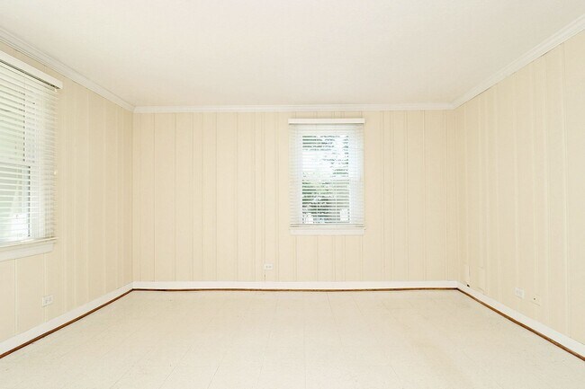 Foto del edificio - 219 Shamrock Rd