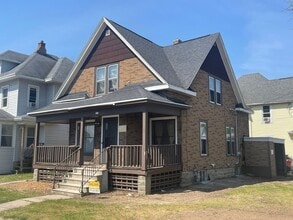 Building Photo - 861 Cherry St