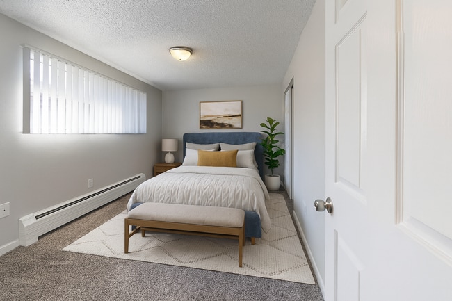 Photo - 2524 Joliet St Apartment