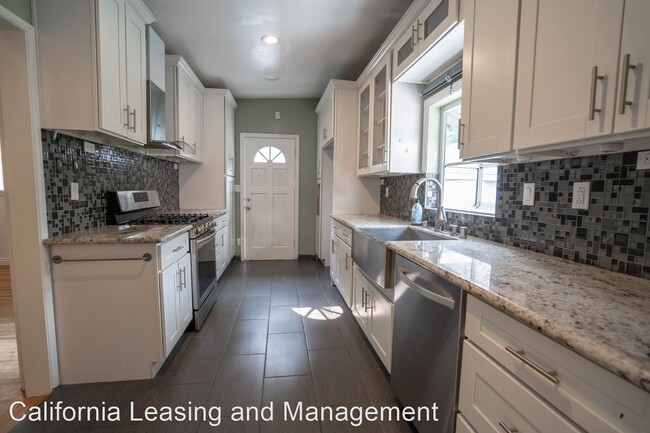Building Photo - 3 br, 2 bath House - 3655 Montrose Avenue