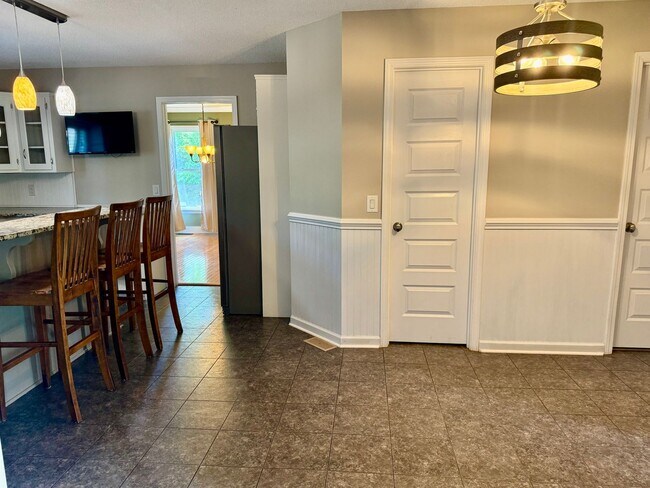 Foto del edificio - 3053 Woodale Cir
