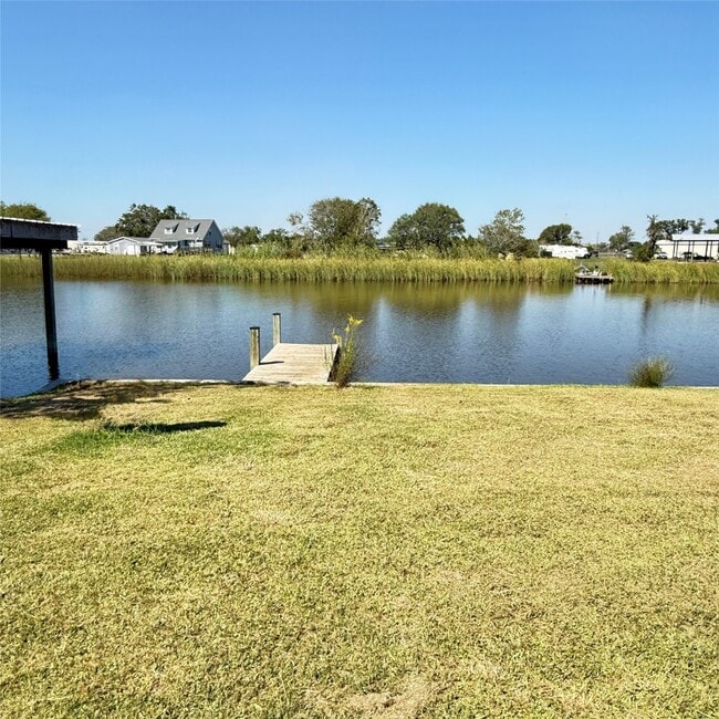 Building Photo - 143 Bastrop Bayou Dr