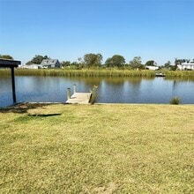 Building Photo - 143 Bastrop Bayou Dr