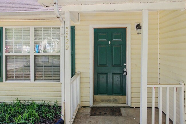 Building Photo - Beautifully Updated Ranch Home