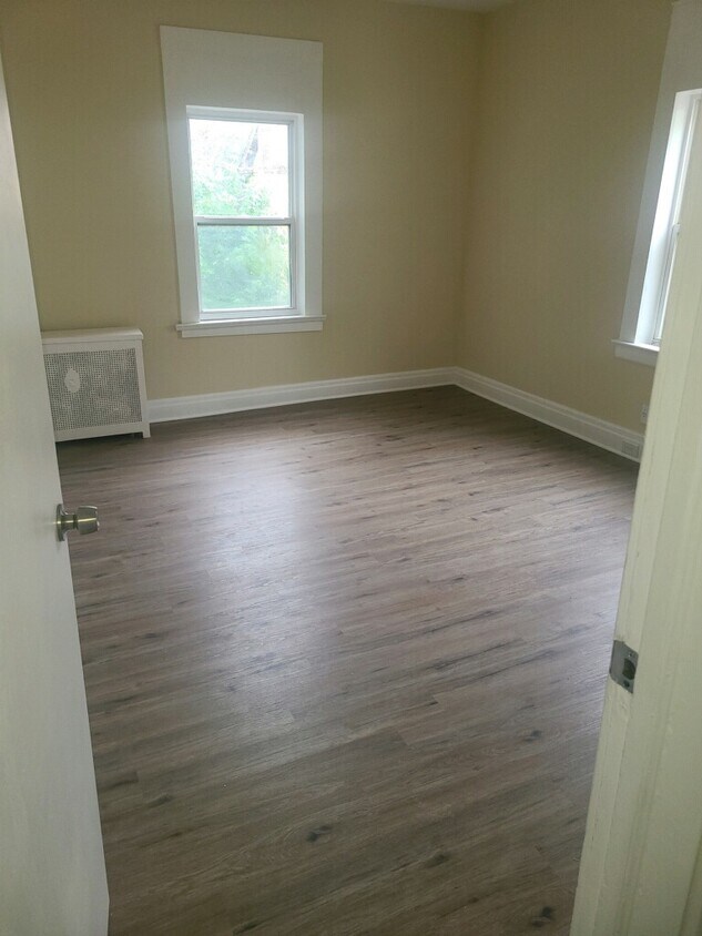 1st Bedroom - 51 Grumman Ave