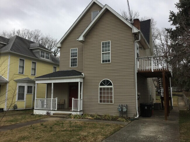 Building Photo - 2935 Grinstead Dr