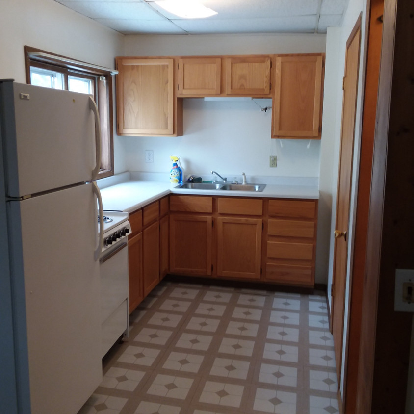 Primary Photo - 407 E Lake St