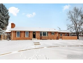 Building Photo - 2823 Gateway Dr