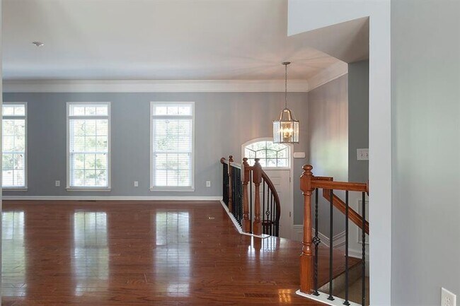 Building Photo - 3357 Cumberland Club Drive