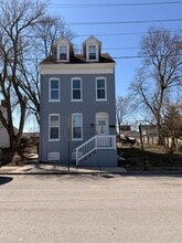 Building Photo - 328 Pattison St