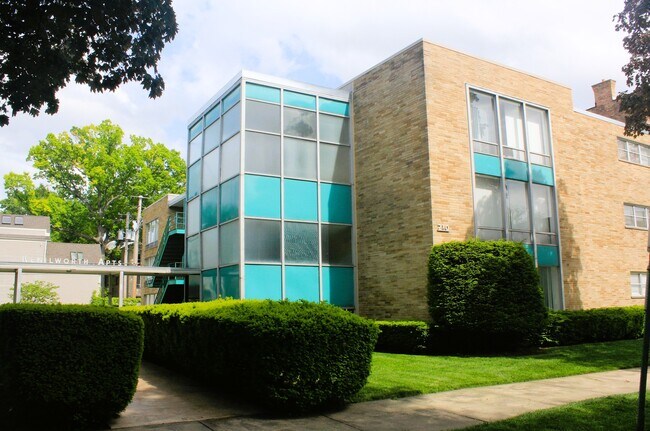 Building Photo - 210 N Kenilworth Ave