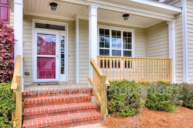 Building Photo - 1111 Hunters Cove