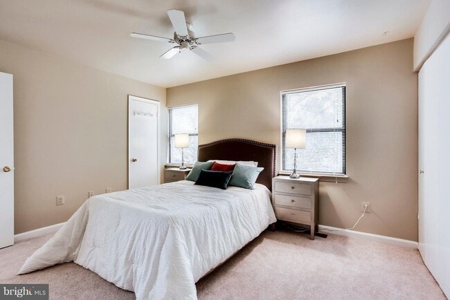 Building Photo - 939 Barton Oaks Pl