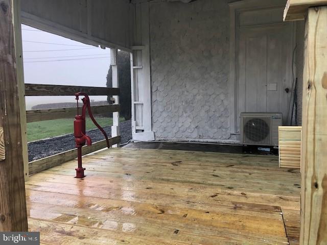 Foto del edificio - 16 Barto Rd