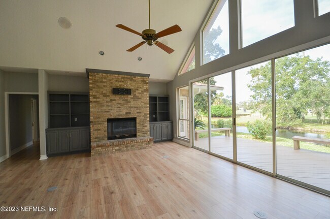Building Photo - 105 Camino Trail