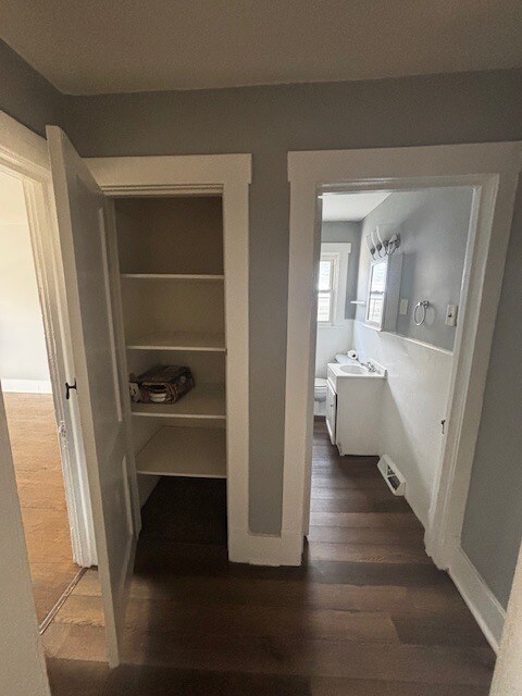 Foto del edificio - 1609 Kenneth Ave