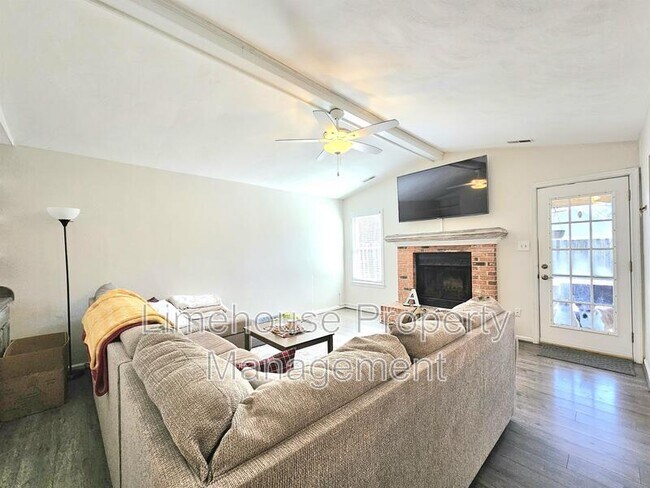 Foto del edificio - 1305 Crane Crescent