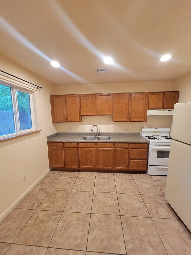 Primary Photo - 2024 N 2nd St