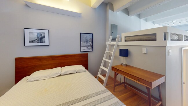 Foto del edificio - 12 Stoneholm St