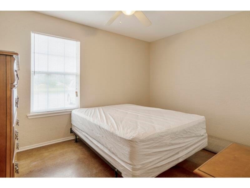 Primary Photo - 2416 SW G Ave