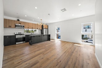 Building Photo - 6049 Craner Ave