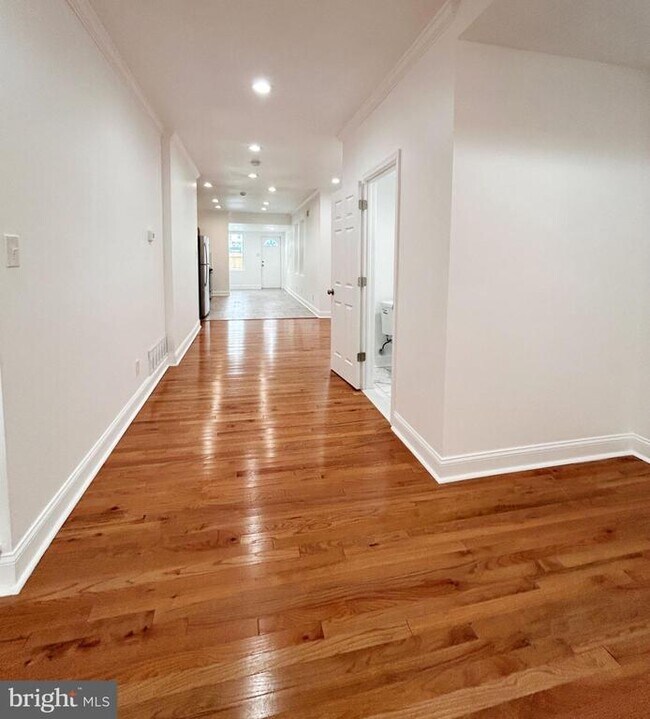 Foto del edificio - 1241 Orthodox St