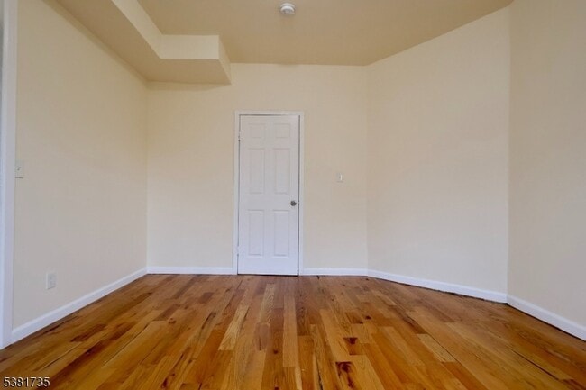 Building Photo - 112 Chadwick Ave