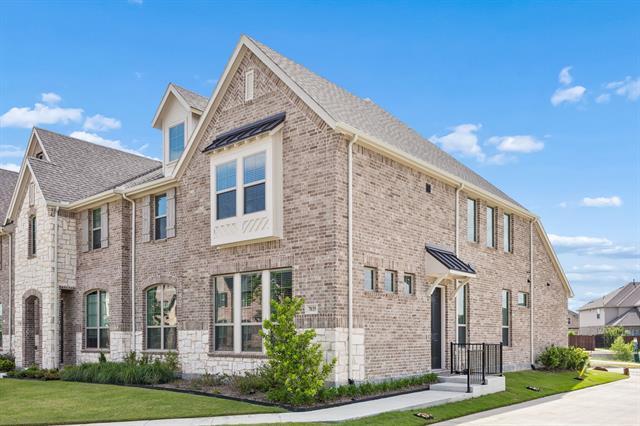 Foto del edificio - 7035 Granbury Ln