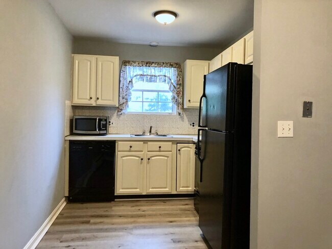 Kitchen - 6 Venice St