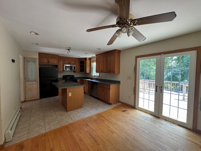 Foto del edificio - 753 Evergreen Ave