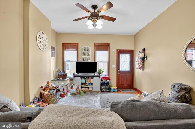 Foto del edificio - 818 Belgrade St