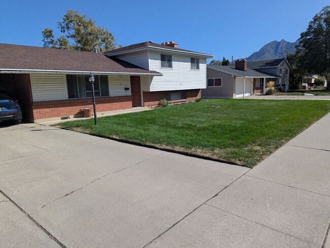 Photo - 565 E 6270 S- House