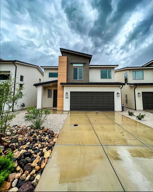 Building Photo - 4071 Cerro Wy