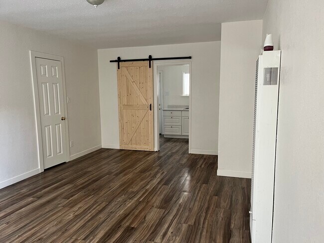 Foto del edificio - 16016 S Harvard Blvd