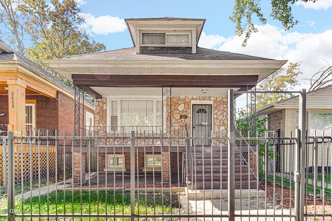 Building Photo - 8454 S Muskegon Ave