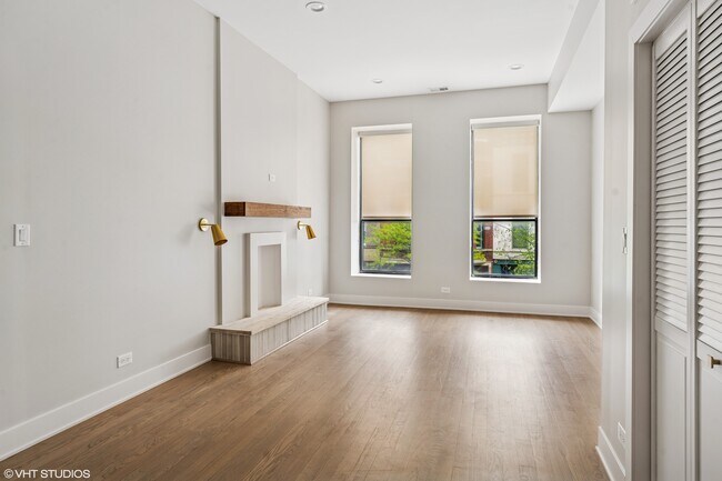 Foto del edificio - 2119 N Clark St