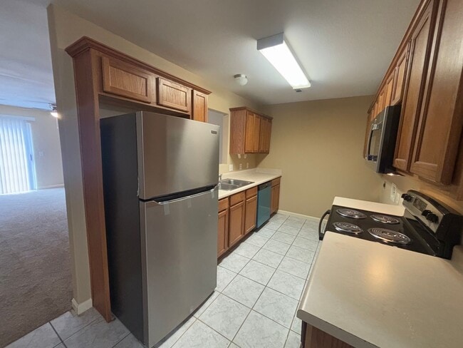 Building Photo - Newly Renovated 3 BR Duplex in Centerton M...
