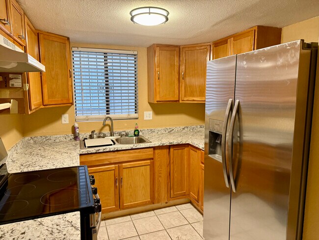 Foto del edificio - 1215 Coach Ln